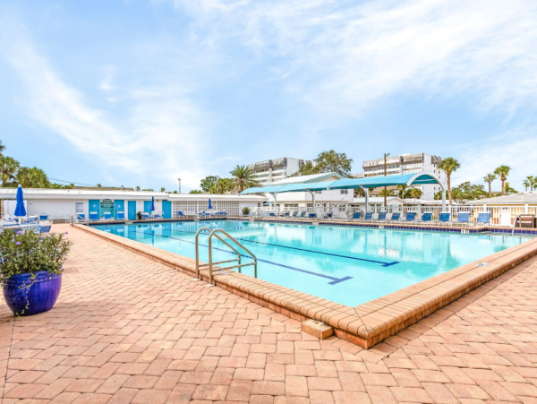 Beachside Vacation Retreat - Great Amenities